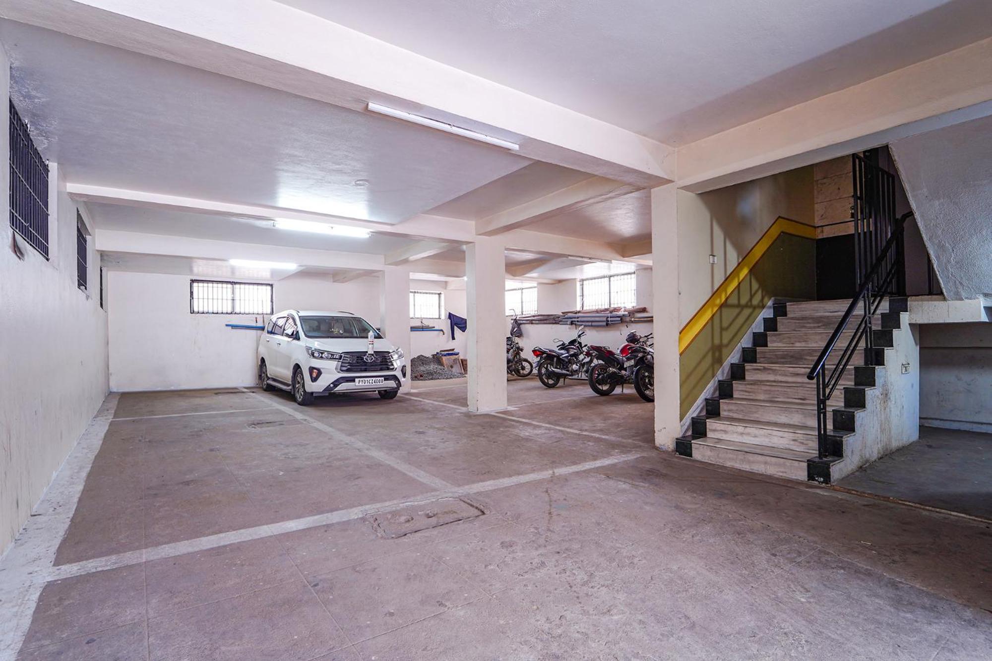 Fabhotel Ess Paradise - Nr Bus Stand Coimbatore Ngoại thất bức ảnh